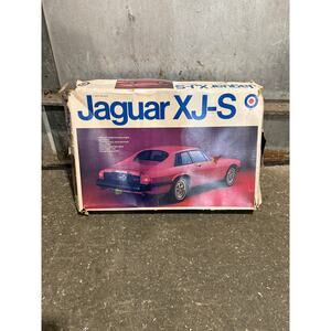 ENTEX JAGUAR XJ-S 1/16 SCALE UNBUILT